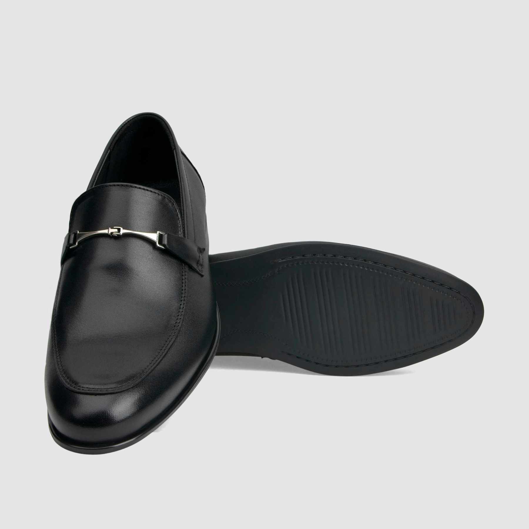 Loafers TAPI A-7358 black grain leather