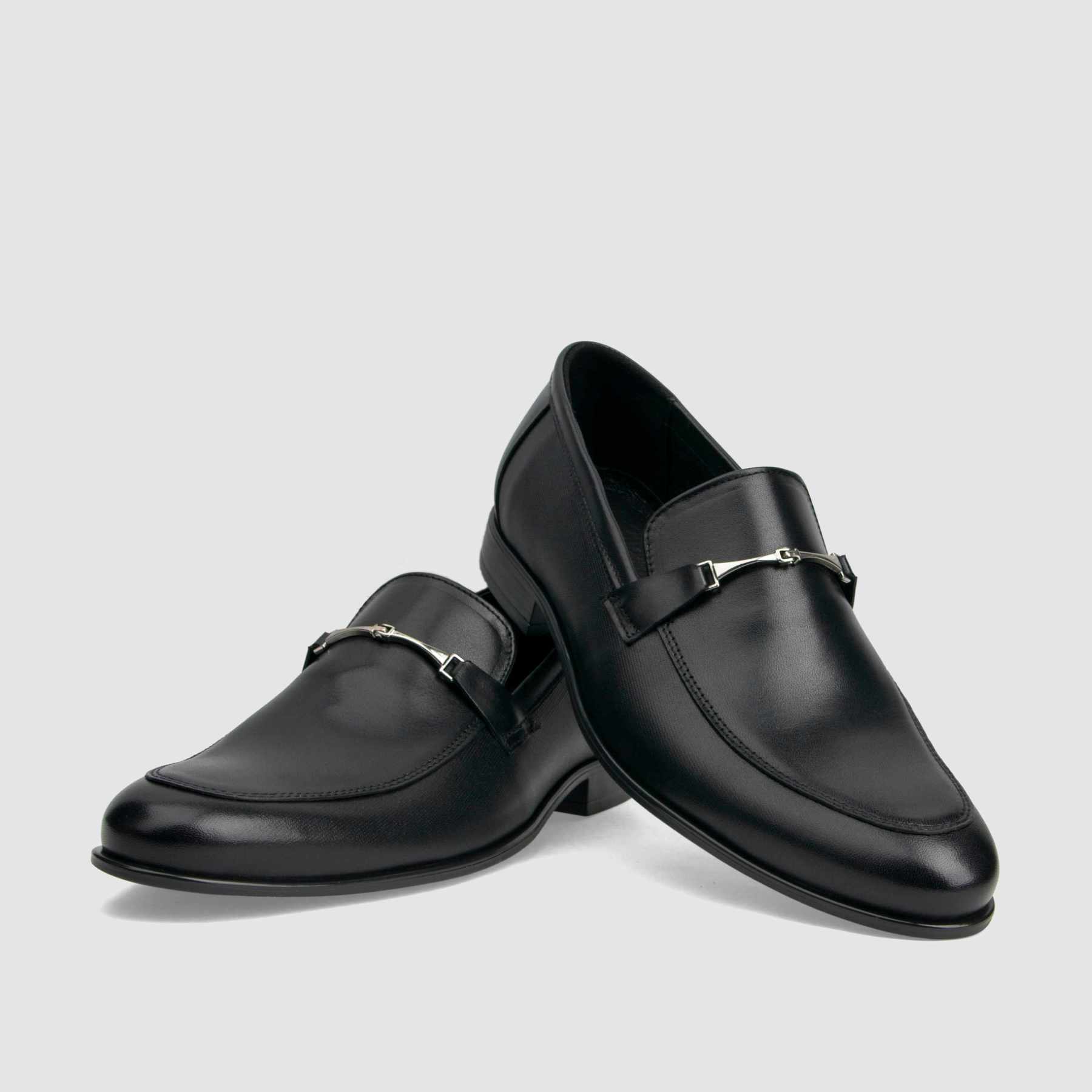 Loafers TAPI A-7358 black grain leather
