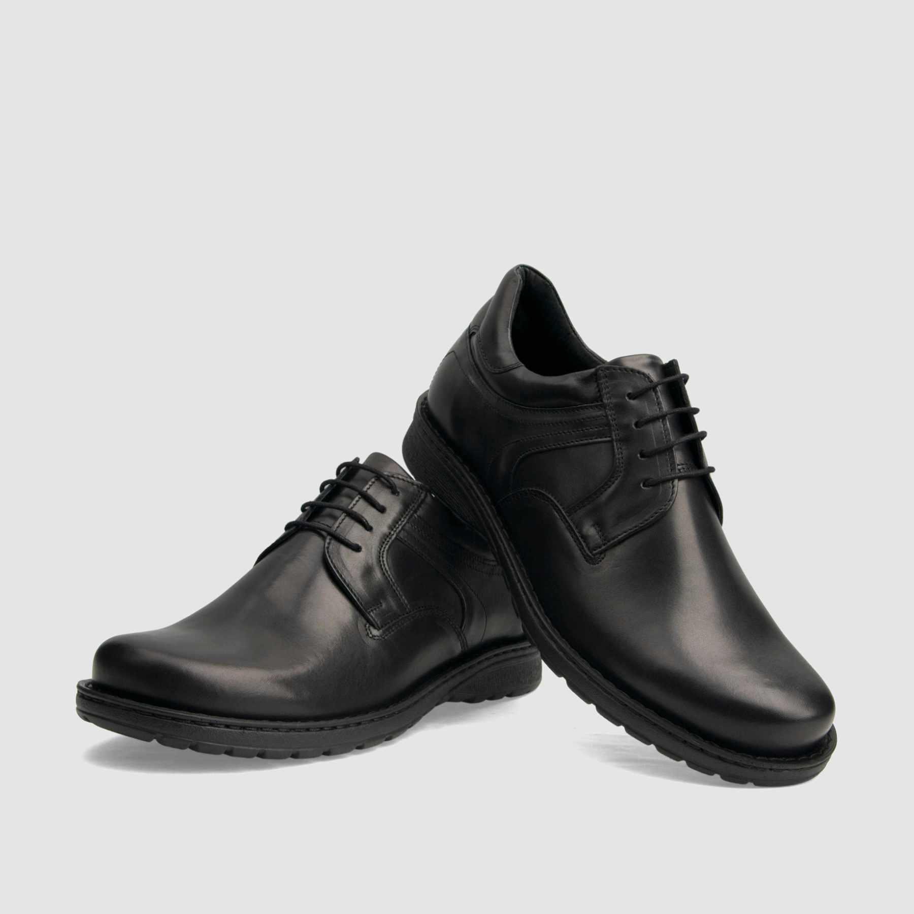 Casual shoe TAPI A-7272 black grain leather