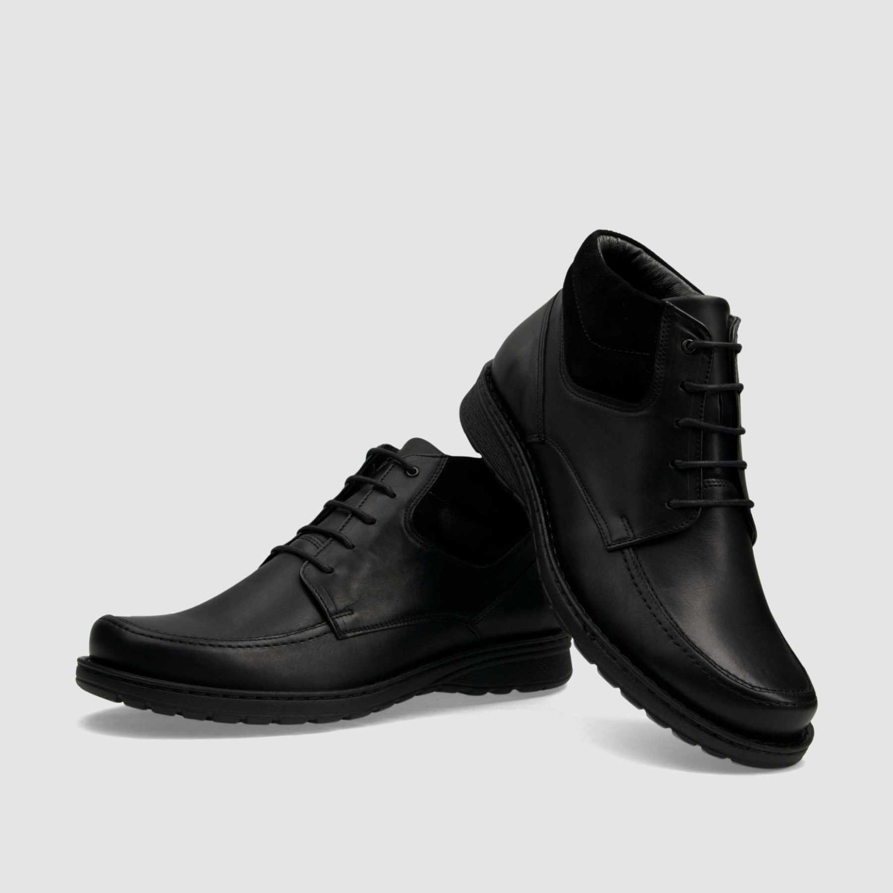 Casual shoe TAPI B-2468 black grain leather