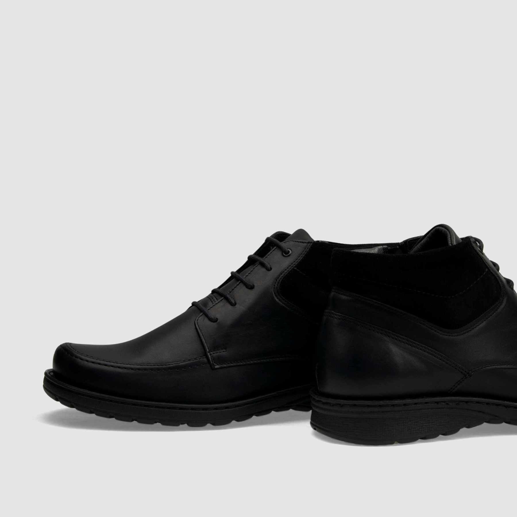 Casual shoe TAPI B-2468 black grain leather