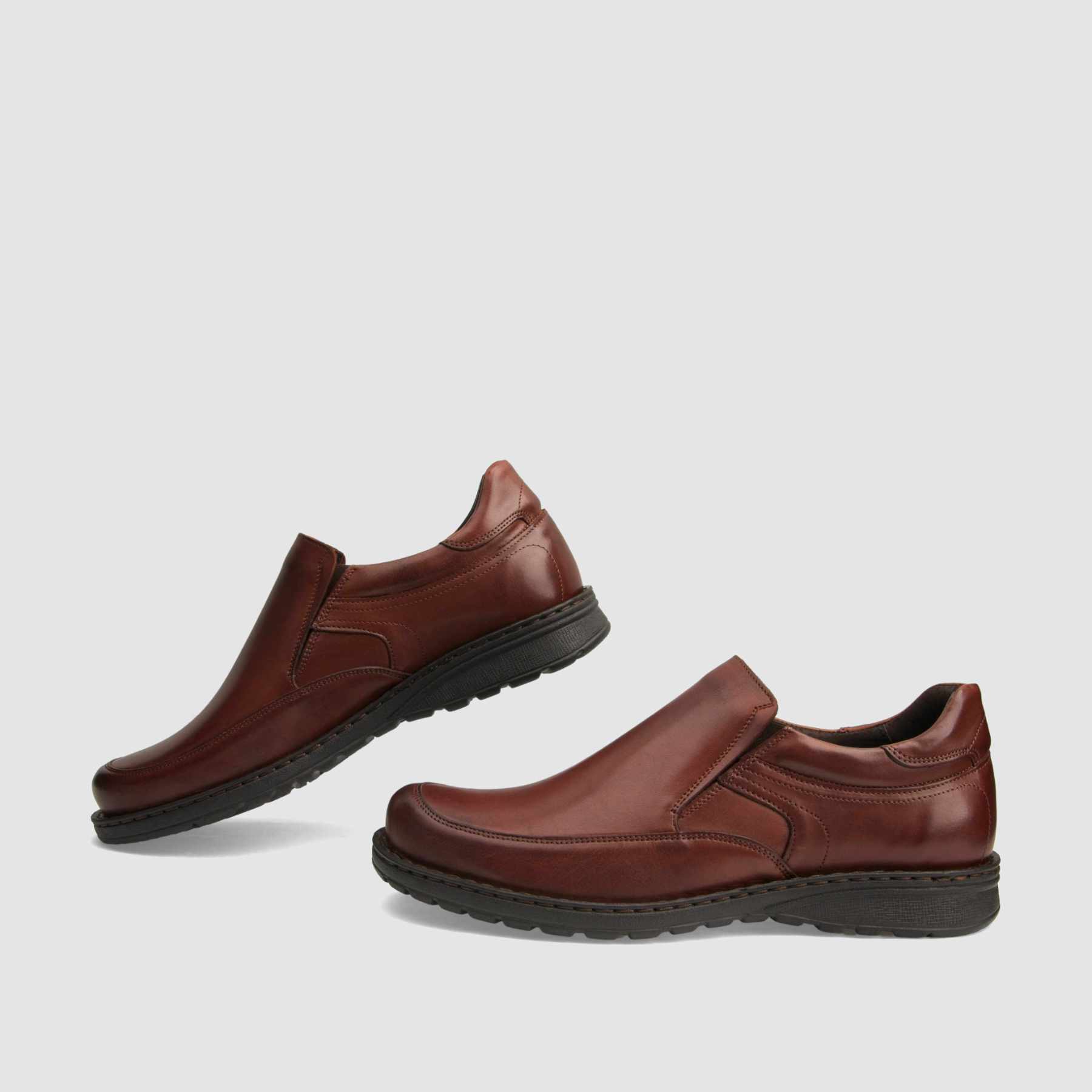 Casual shoe TAPI B-7271 brown smooth leather