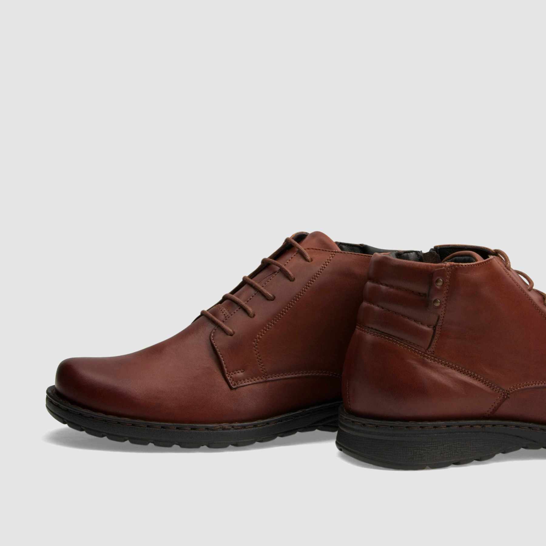 Casual ankle boot TAPI E-2466 brown smooth leather