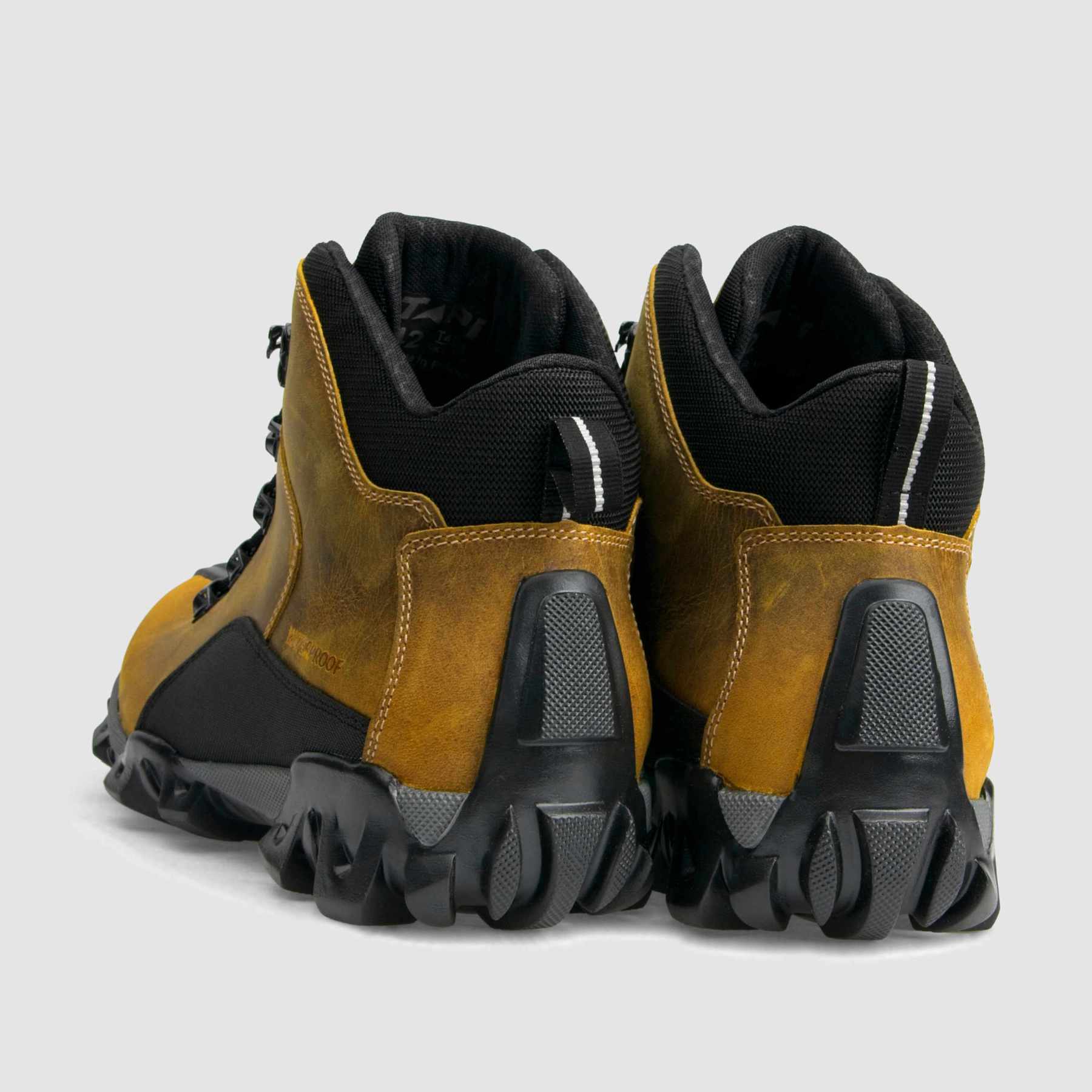 TAPI M-4163 trekking boot, yellow oiled leather, waterproof
