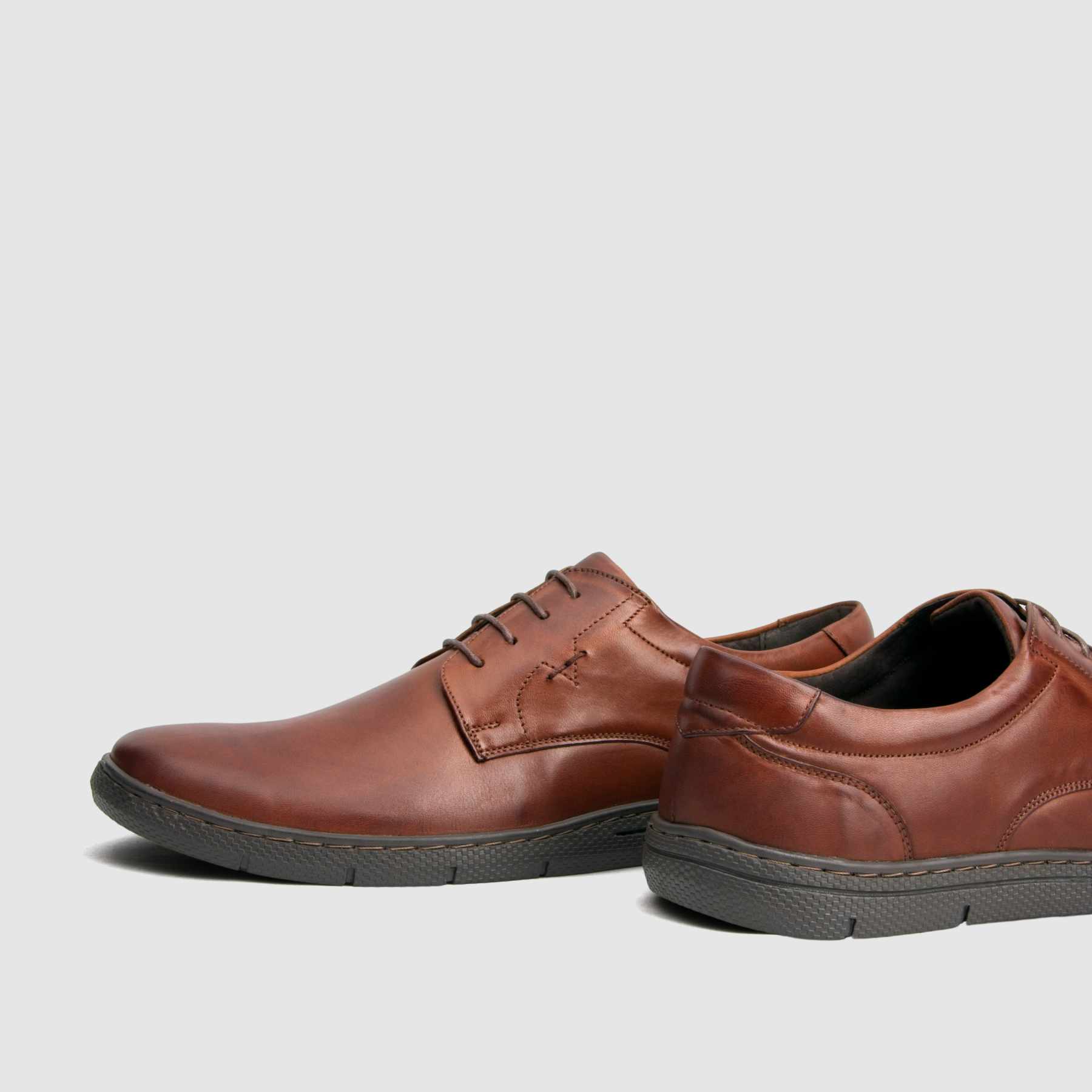 Casual shoe TAPI B-7264 brown smooth leather