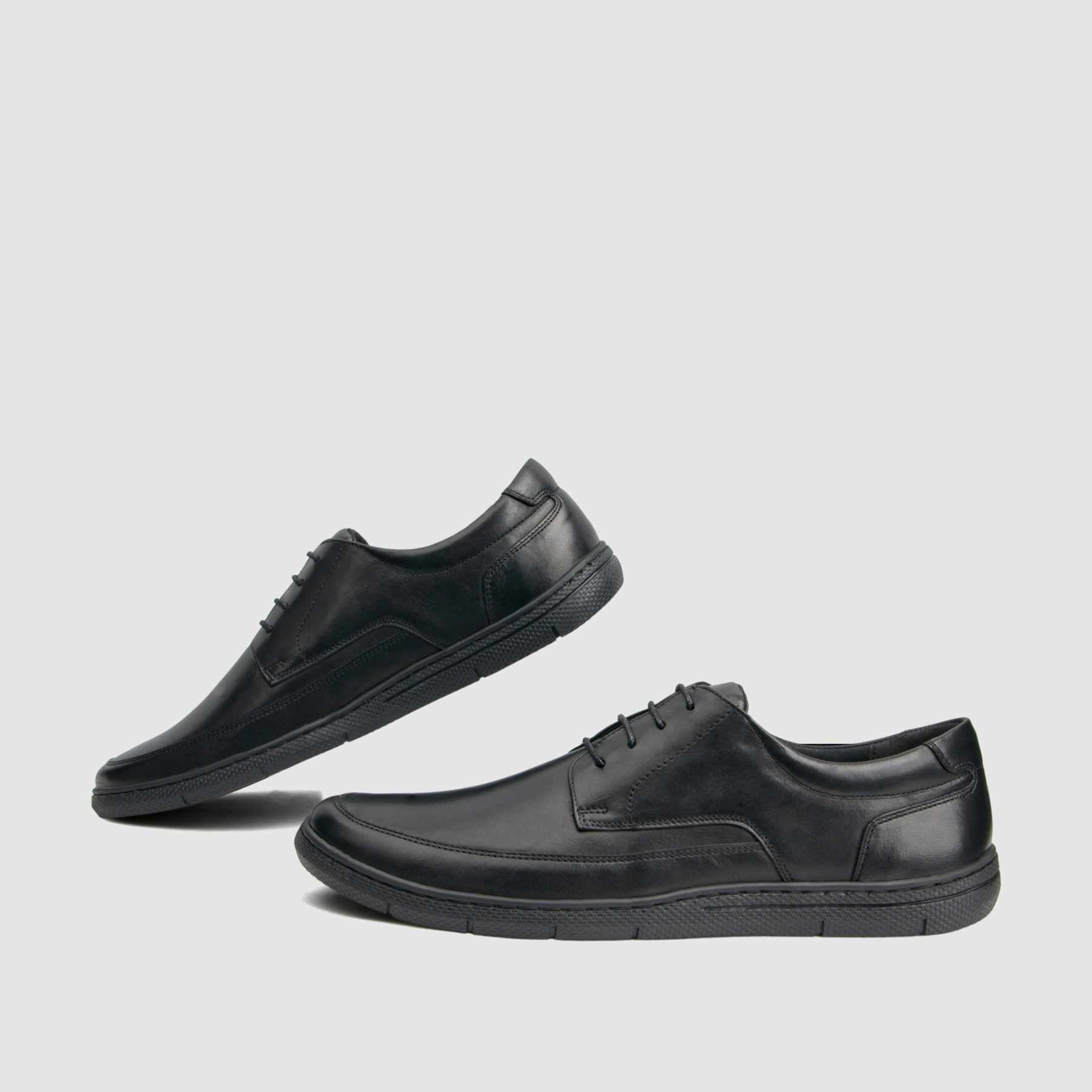 Casual shoe TAPI C-7246 black grain leather