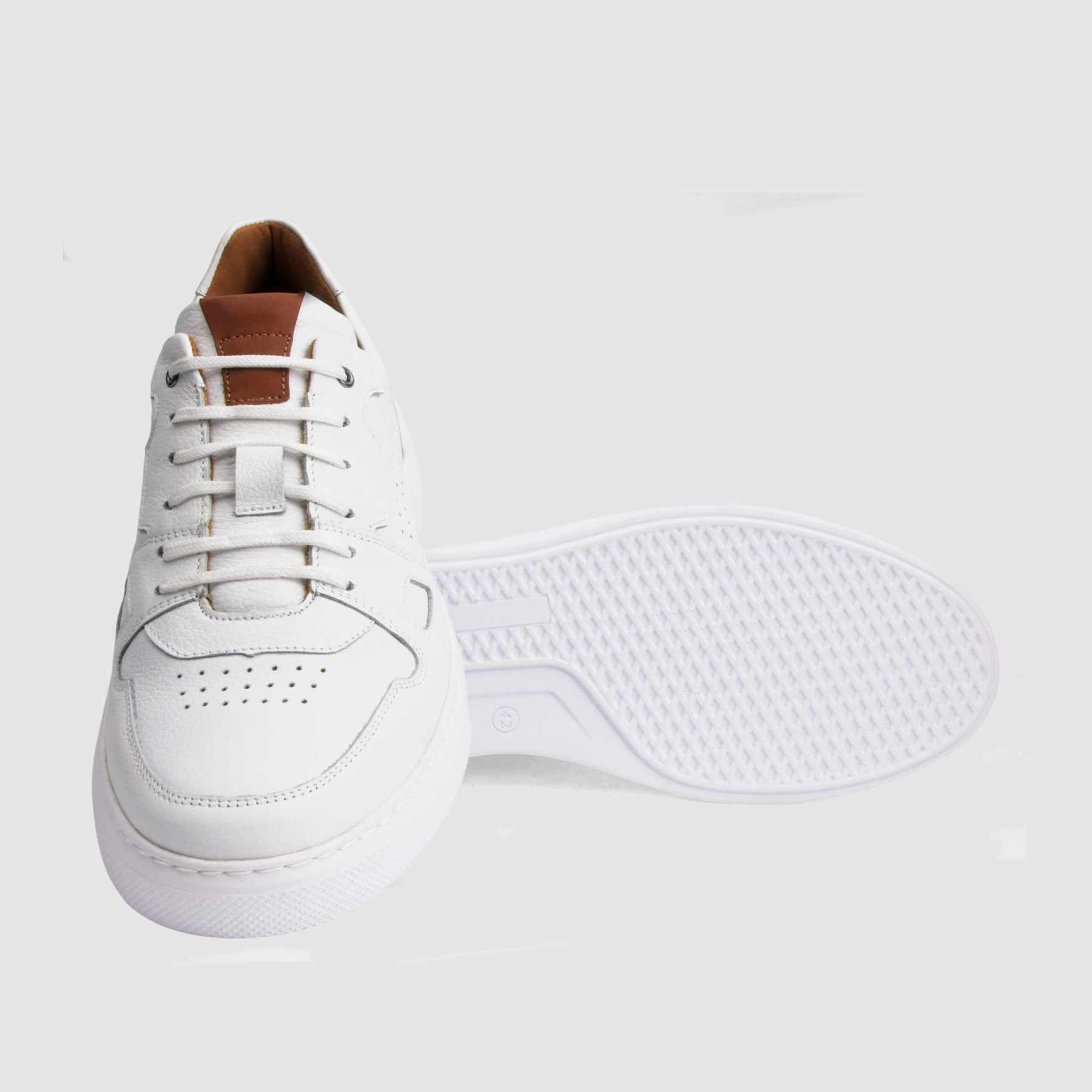 TAPI D-7364 sneakers white grain leather