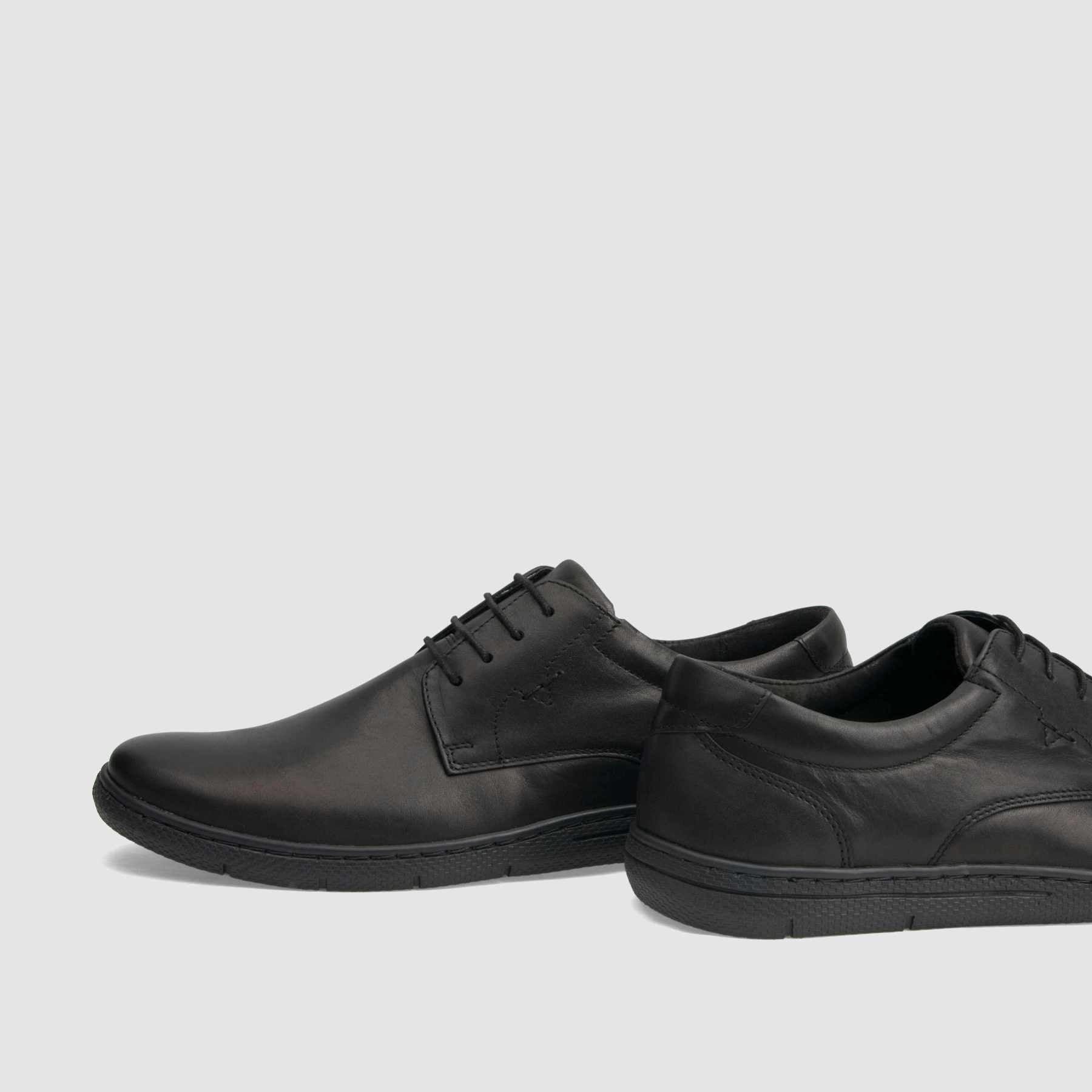 Casual shoe TAPI A-7264 black grain leather