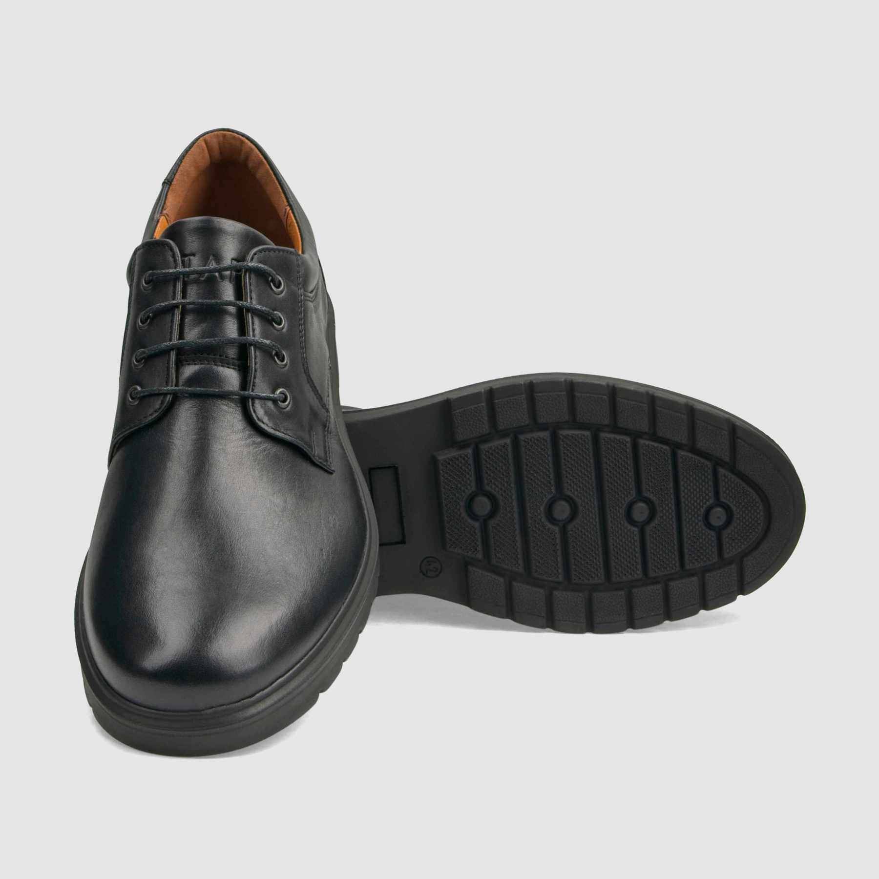 Casual shoe TAPI A-7399 black grain leather 