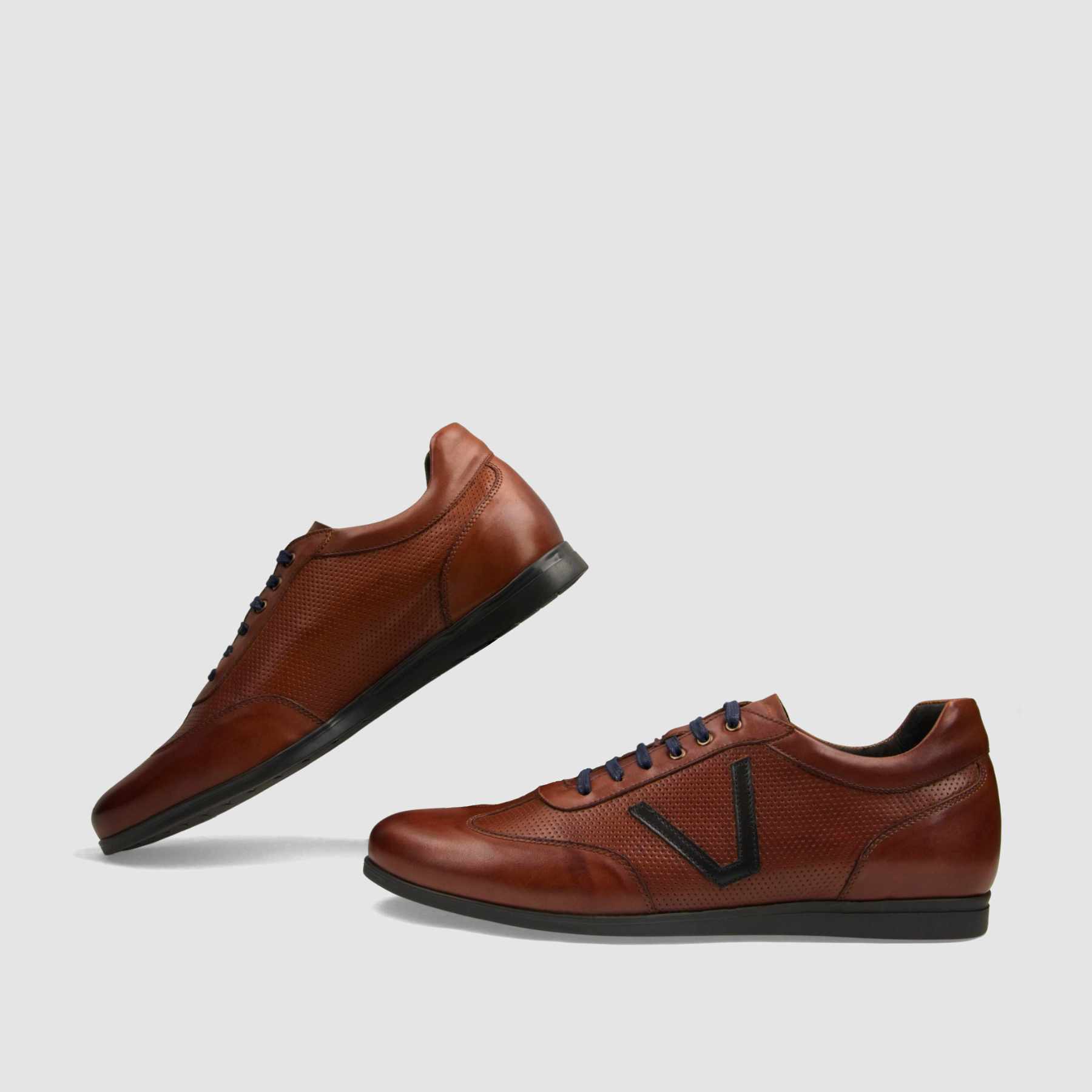 Trampki TAPI A - 7636 brązowa licowa skóra z tłoczeniem - TAPI nero - Sneakersy i sportowe - Brązowy - 6