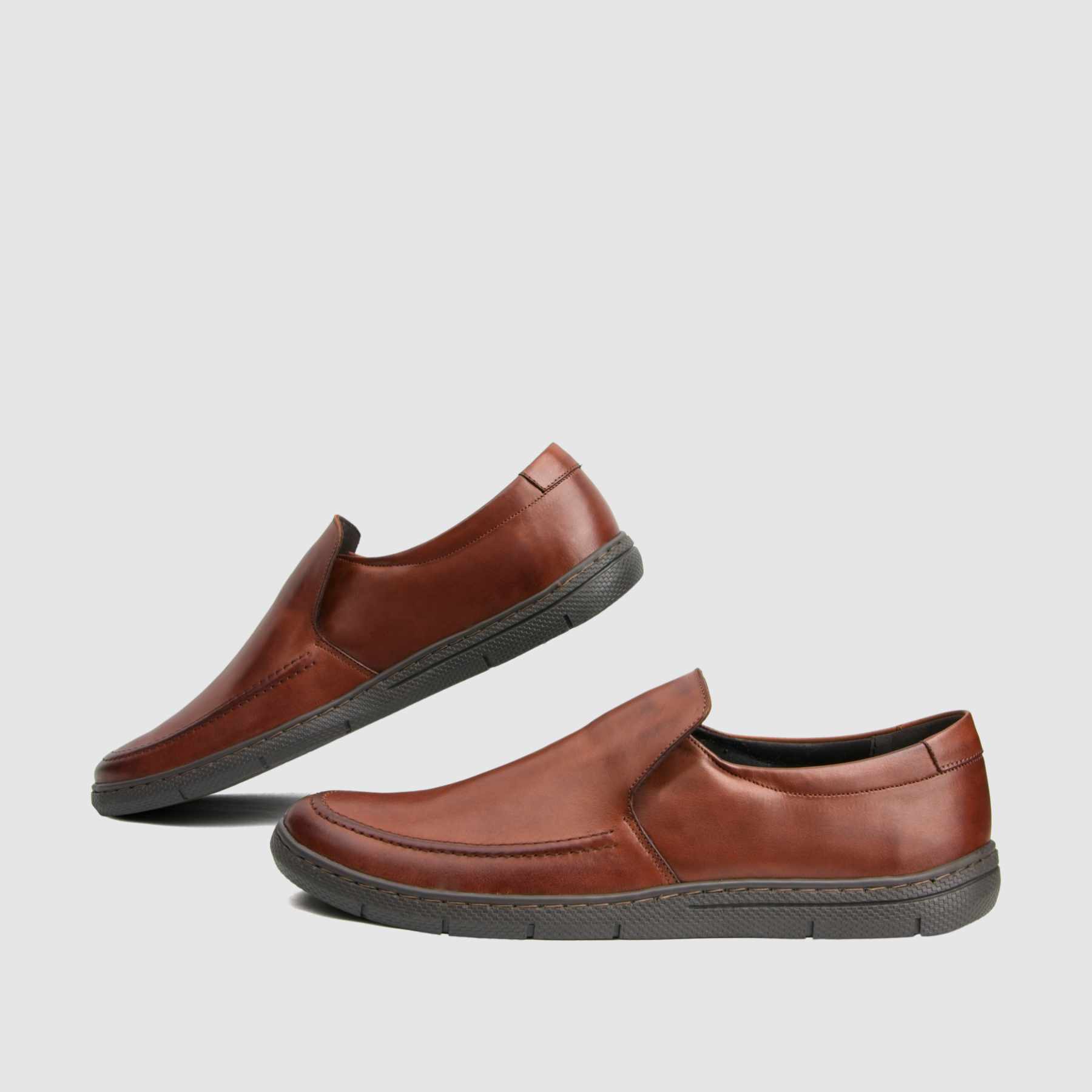 Casual shoe TAPI C-7249 brown smooth leather