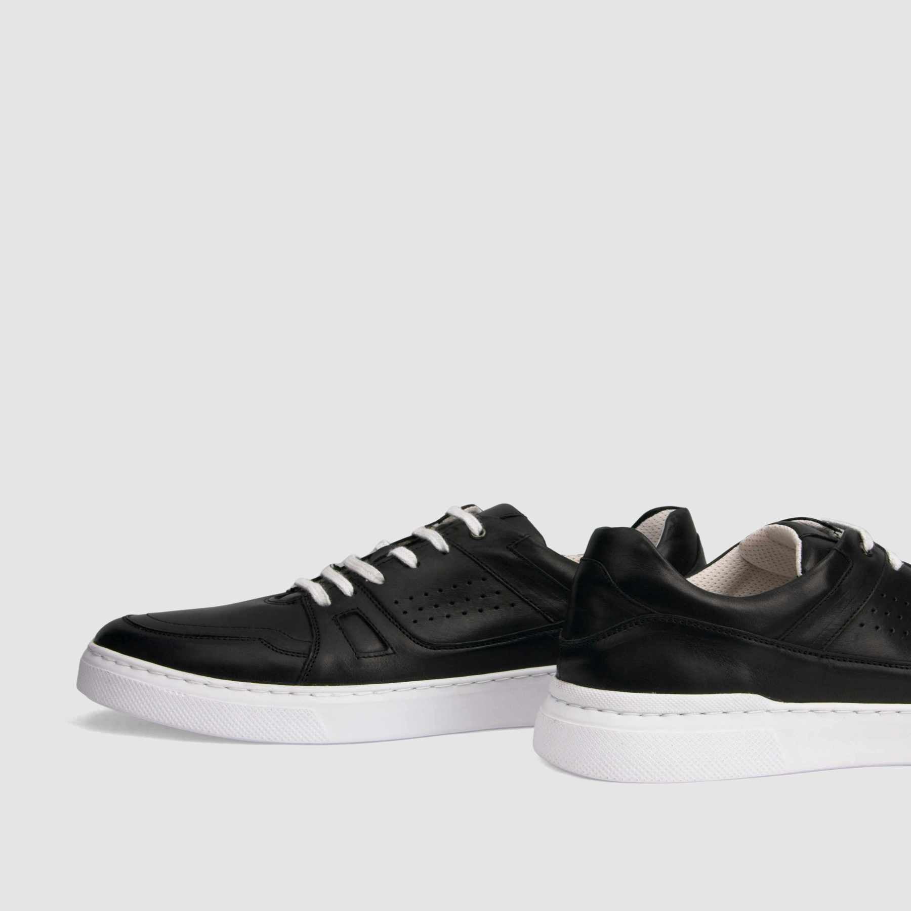 TAPI sneakers E-7363 black smooth leather