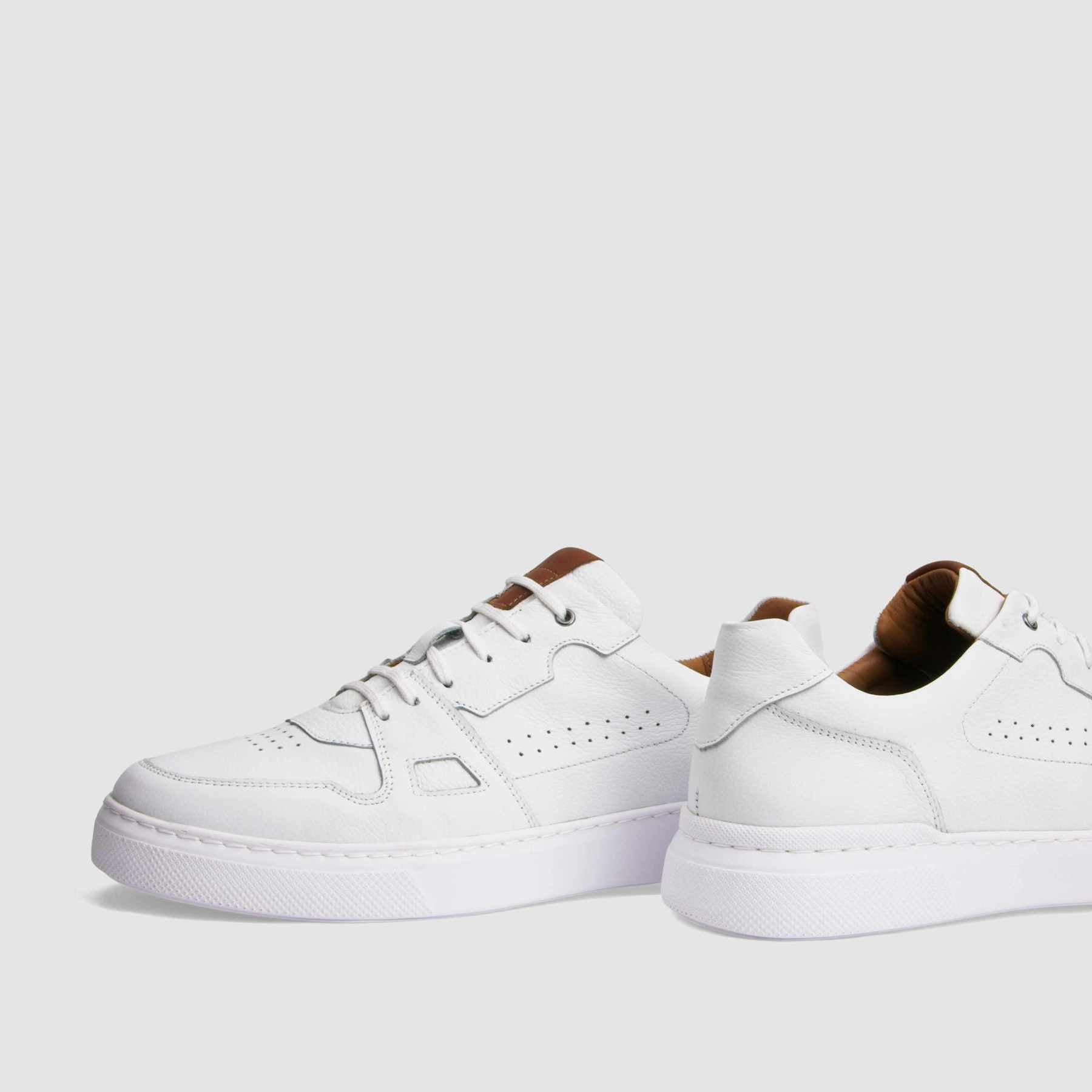 TAPI D-7364 sneakers white grain leather